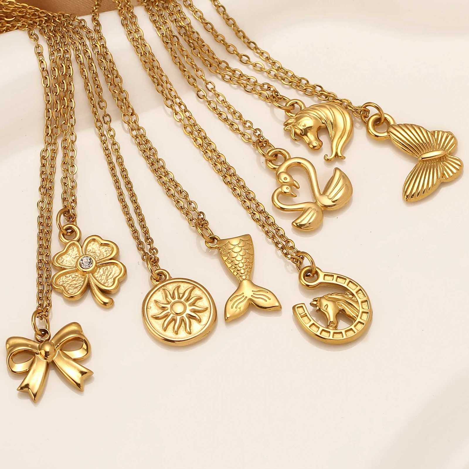Texture coulée soleil / sirène queue / colliers pour femmes 18K PVD Plait de papillon en acier inoxydable Collierxj250816
