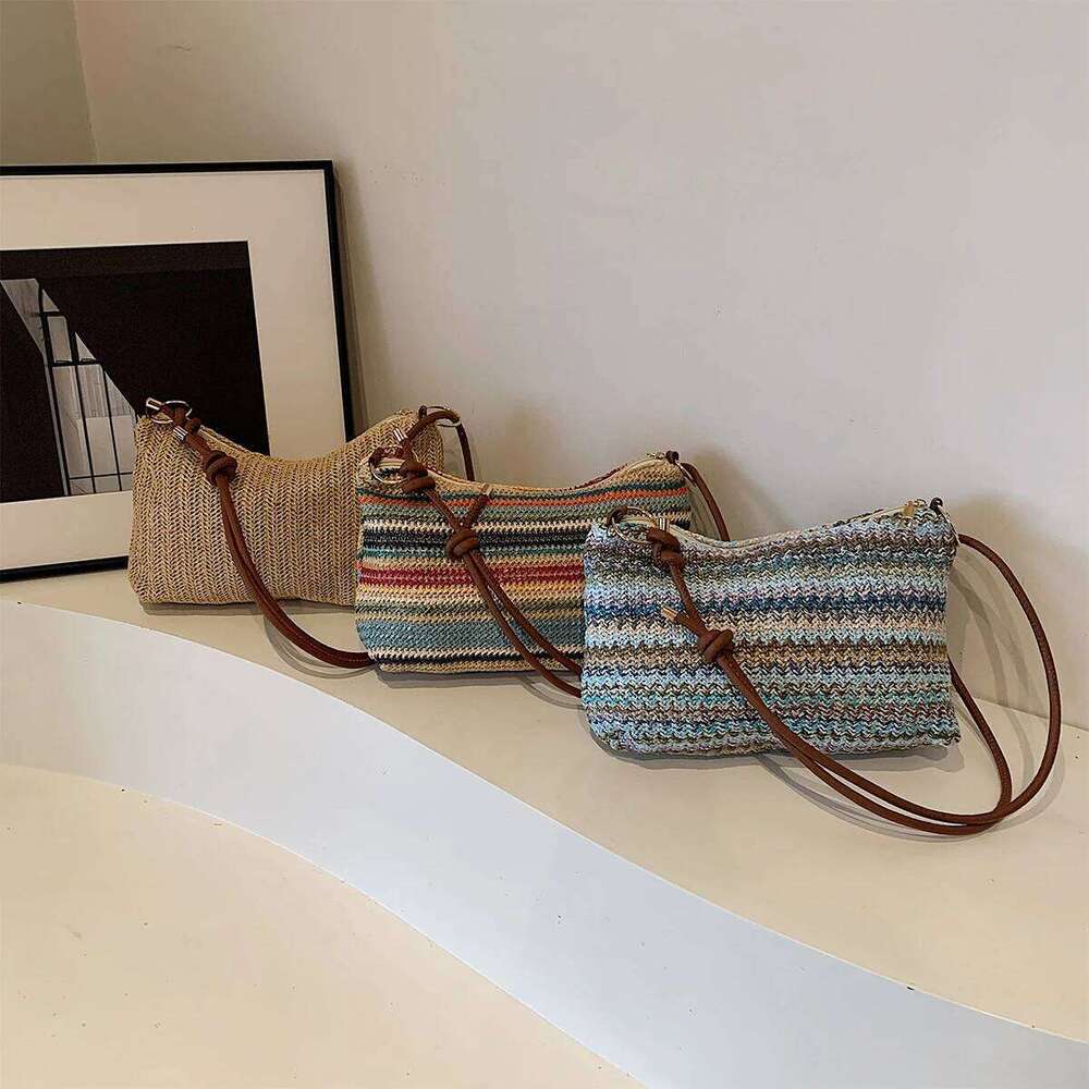 Hot Selling Women's Striped Woven Straw Tote Bag Lightweight Large Capacity With Detachable Coin Purse Zip Closure For Beach Vacation Designer