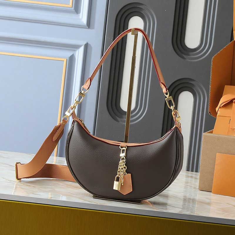 women designer shoulder bag Fashion Looping handbag top quality crossbody bag with Chain lock pendant M12939