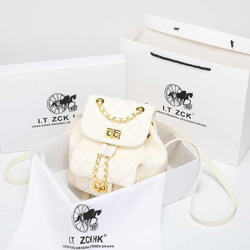 Guangzhou Women's Genuine Leather Quilted Women New Summer Fashion High-end Chain Bag Small Backpack