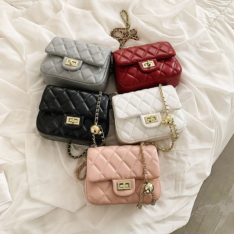 Summer New Trend Versatile Women's Shoulder Crossbody Bag Quilted Chain Fashion Niche Simple