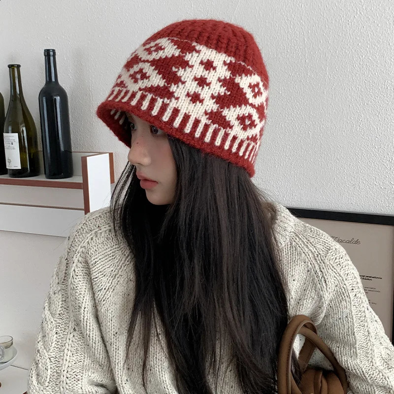Winter Warm Knitted Hat for Women Retro Embroidered Wool Blend Beanie Cap Unisex Ear Protection Fisherman Bucket Hats 250815