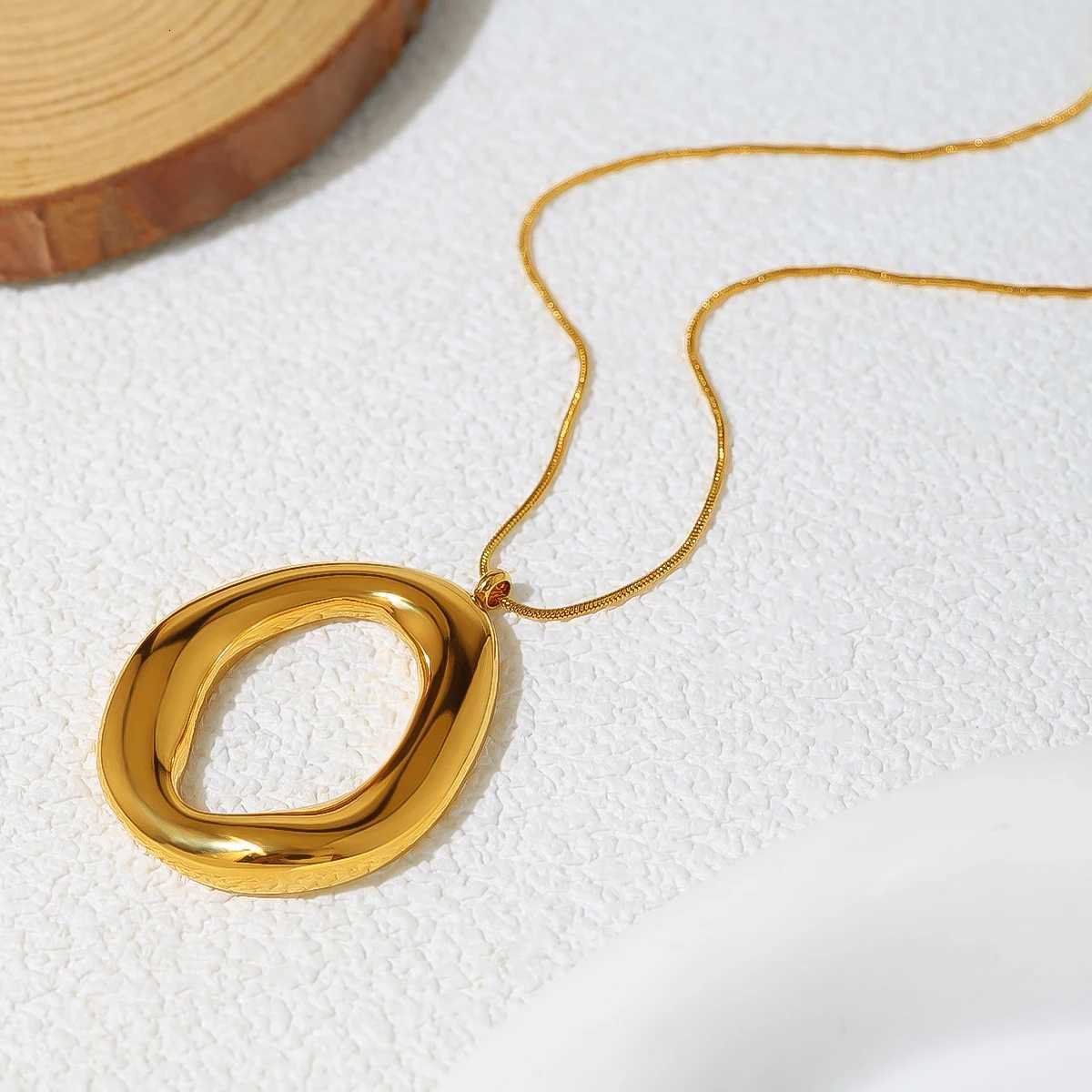 18K Gold Plated Stainless Steel Irregular Pendant Necklace for Women Snake Bone Chains Trendy Jewelry XJ250816
