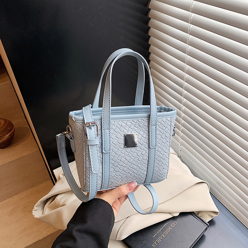 Fashion Handbag for Women Woven design Bag Pu Leather One-shoulder Crossbody Bucket Bag