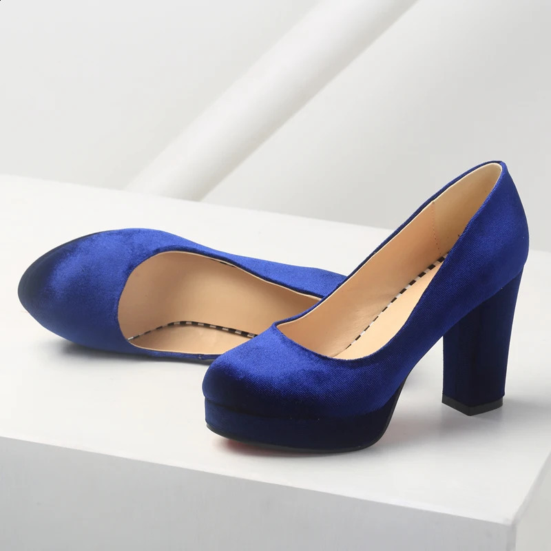 Chaussures à talons hauts pour femmes élégantes plate-forme de mode troupeau noir bleu rouge chaussures de mariage à talons femme pompes de robe