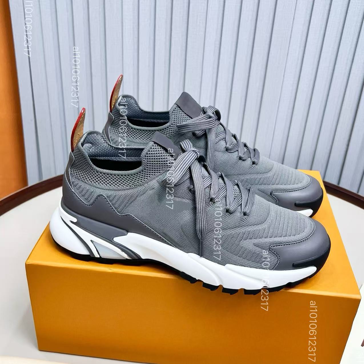Newest Men Runner Tatic Sneaker Top Quality Knit Running Shoes Designer Trainers Calf-leather Trim Slip-on Easy Shoes Fashion Hiking Shoes 38-46