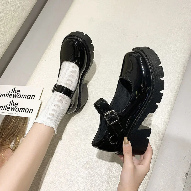 Lolita Shoes Japanese Girl Platform Black high heels fashion Round Toe Mary Jane Women Patent faux Leather Student Cosplay Shoes 250815