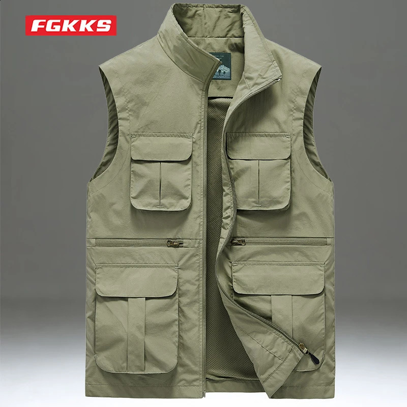 FGKKS Men Summer Leisure Fishing Vest Loose Fashion Multi-pocket Outdoor Vest Solid Color Thin Stand Collar Vest Men 250811