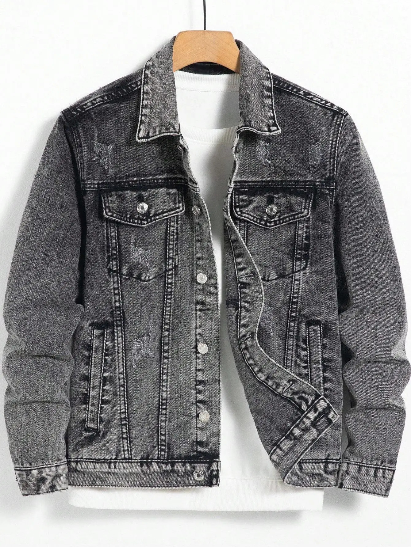 Mens denim jacket for spring and autumn. Dark gray denim coat. Retro trendy and fashionable. For daily casual wear. 250815