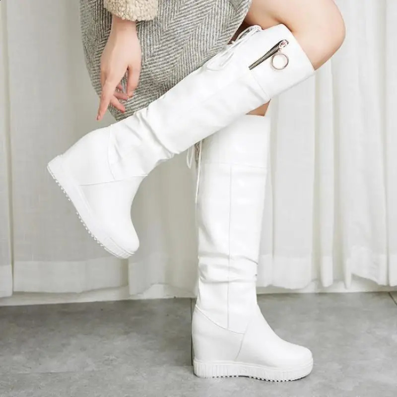 33-43 chaussures pour femmes bottes blanches coins talons hauts bottes de jambe mince en arrière lacet les longues bottes 250815