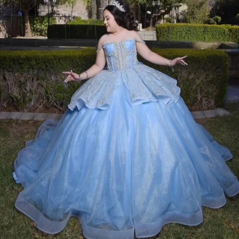 Ciel bleu brillant princesse quinceanera robe hors de l'épaule robe de bal douce 16 perles de robe paille