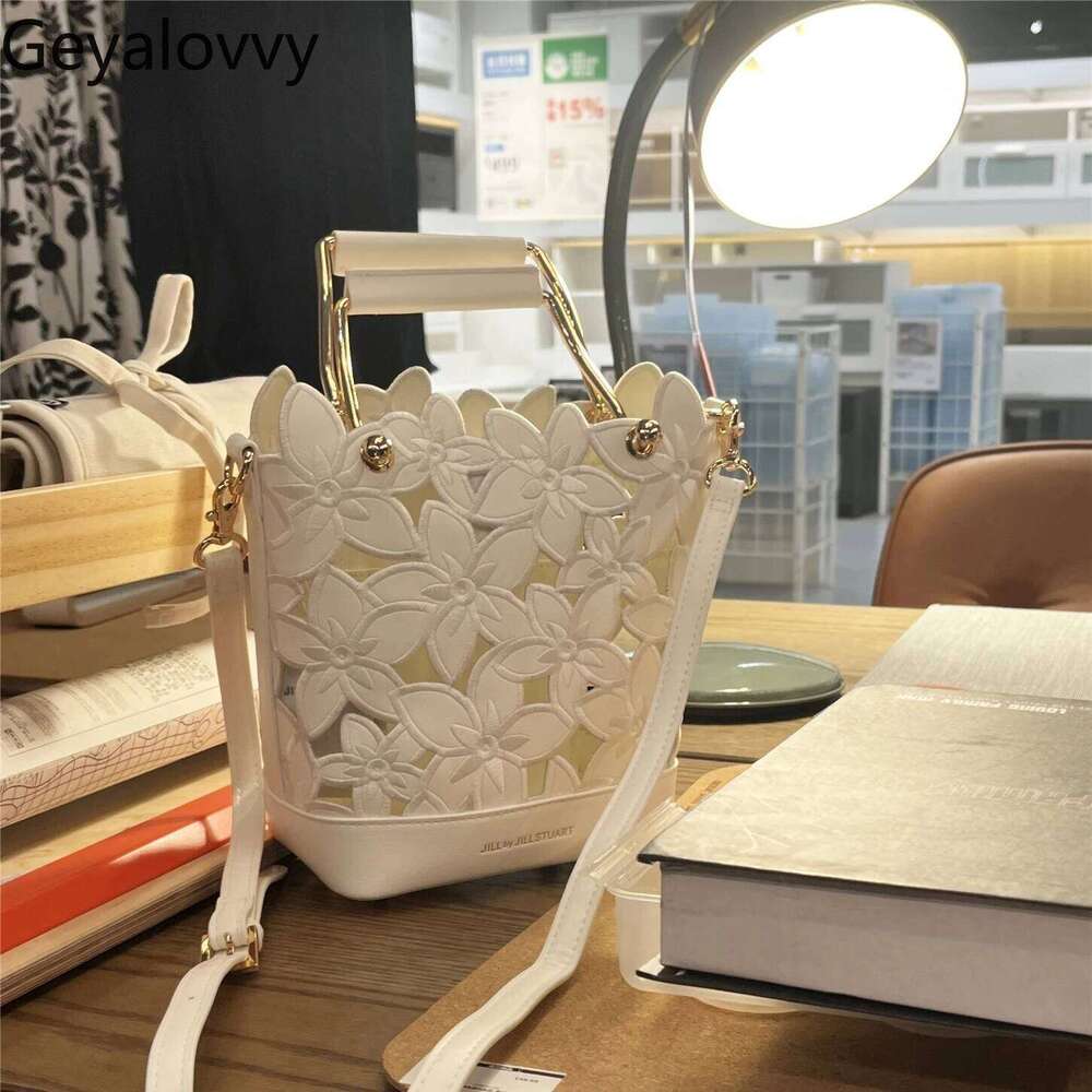Japan Style Summer New Messenger Bag Hollow Embroidery Bucket Shoulder Bags Japanese Fashion Casual Handbag