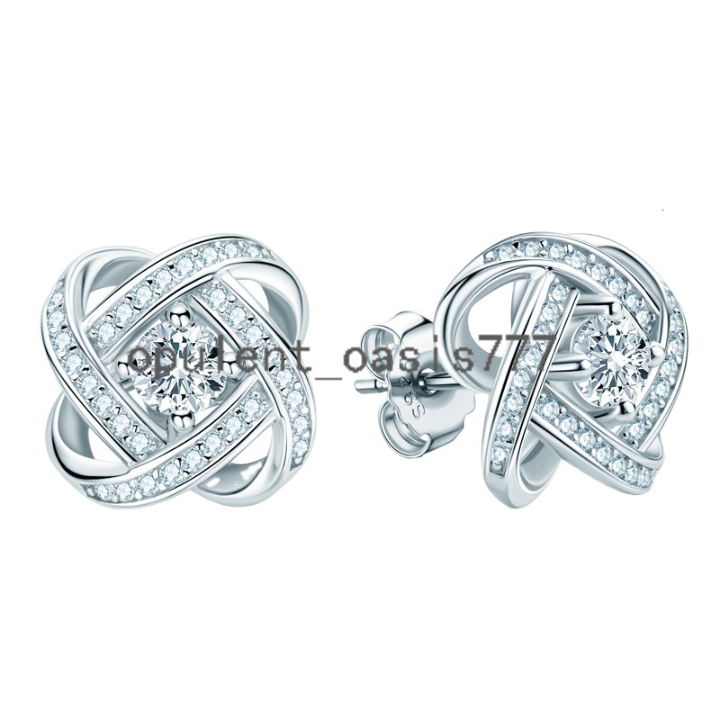 Four-leaf Grass Moissanite Sterling Silver Earrings Niche Design High-grade New Explosive Light Luxury Earrings