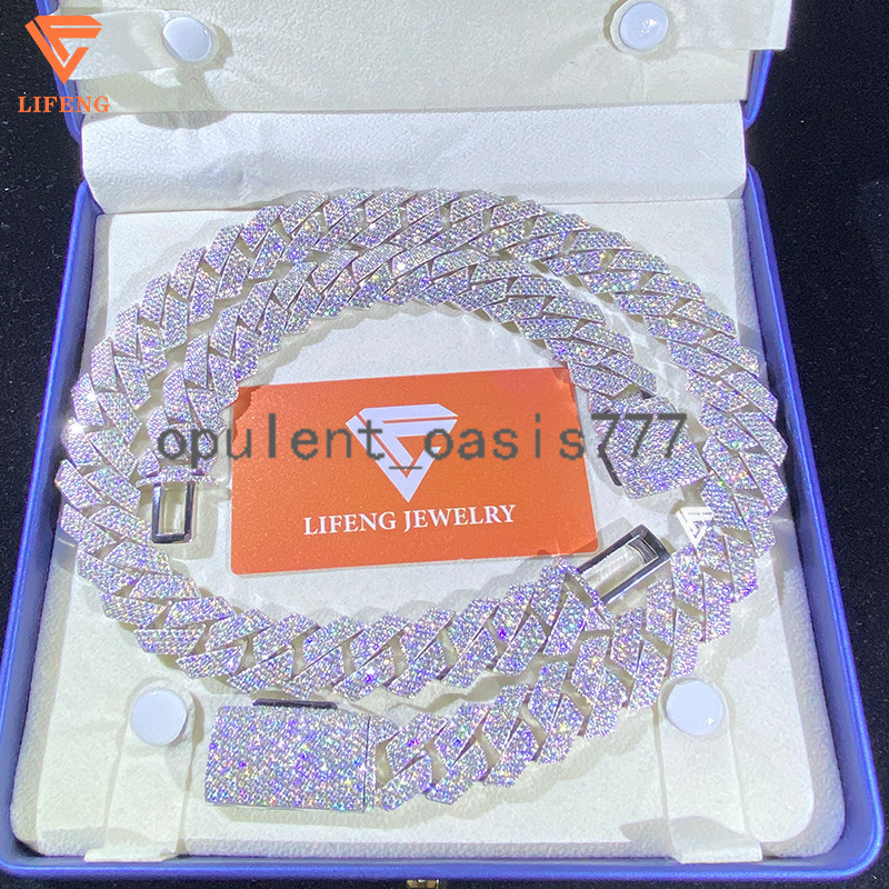 Collier de chaîne cubain personnalisé Bijoux de mode pour les femmes avec un nom personnalisé Collier Diamond Moisanite