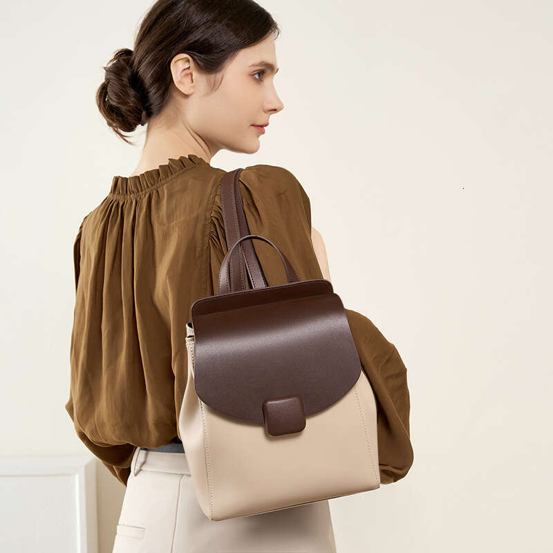 New Women's Small Genuine Leather Bag Lightweight Large Capacity Commuter College Student Travel Backpack