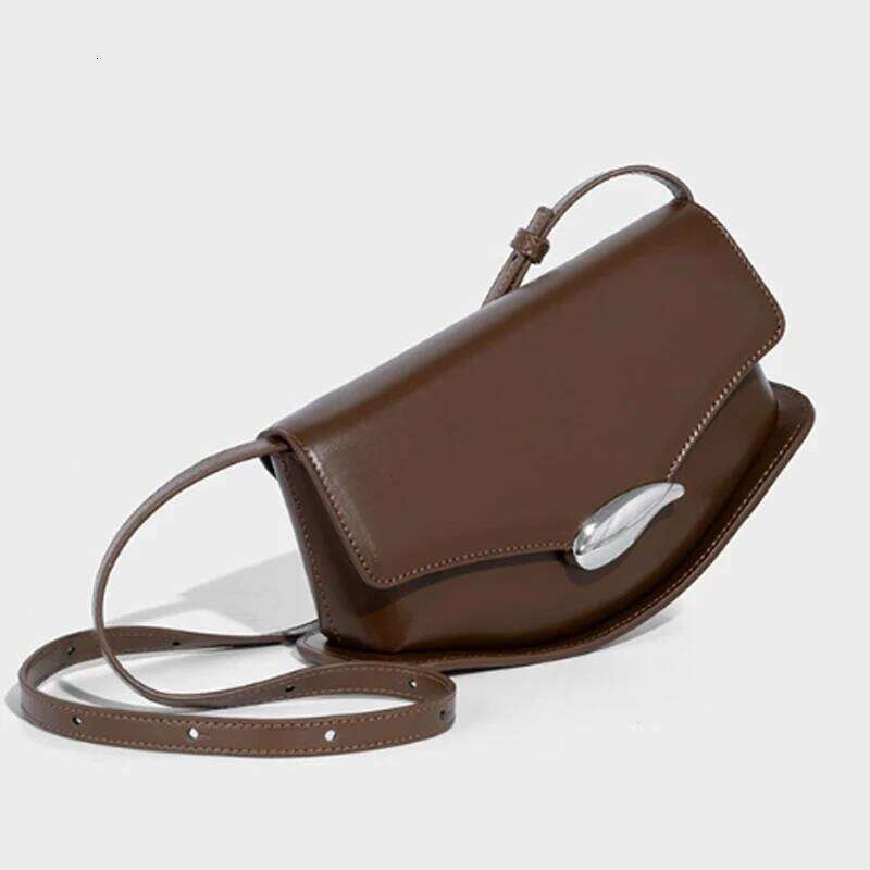 Retro Underarm Shoulder 2025 New Fashion Design Personalized Saddle Trendy High Quality Diagonal Crossbody Bag