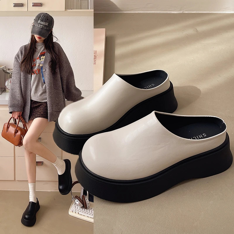 Baotou pour femmes Baotou Spring Round Head Bouche profonde épaisse de fond antidérapant Sandales à talons hauts résistants 250814