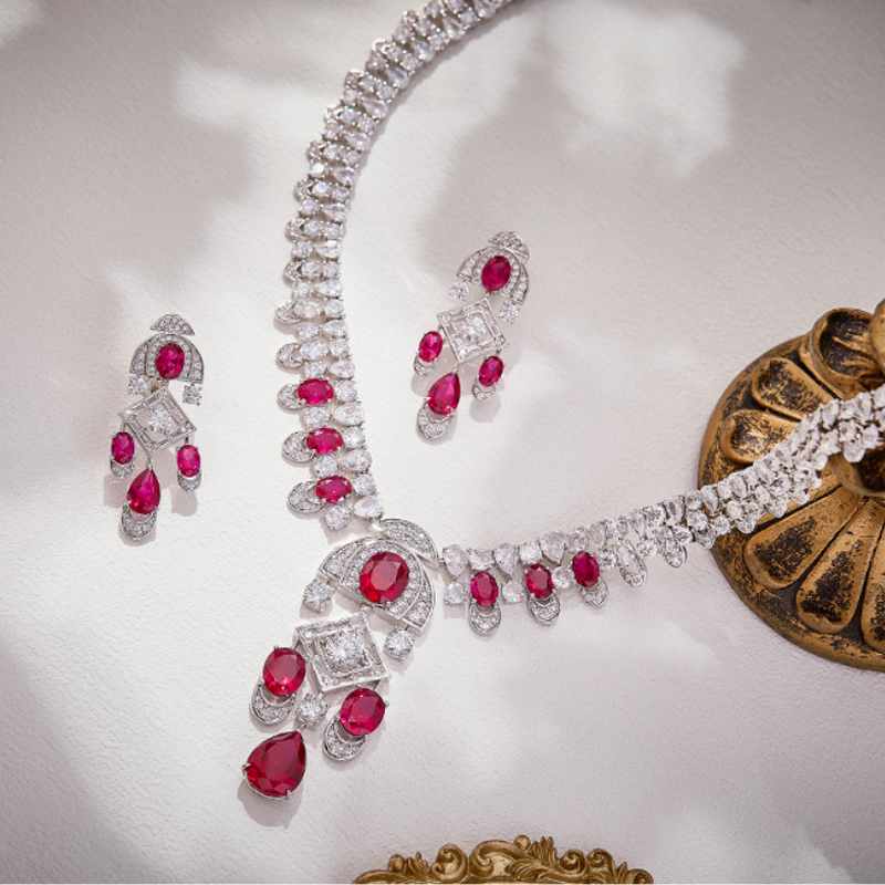 Collier de style de collection de créateurs