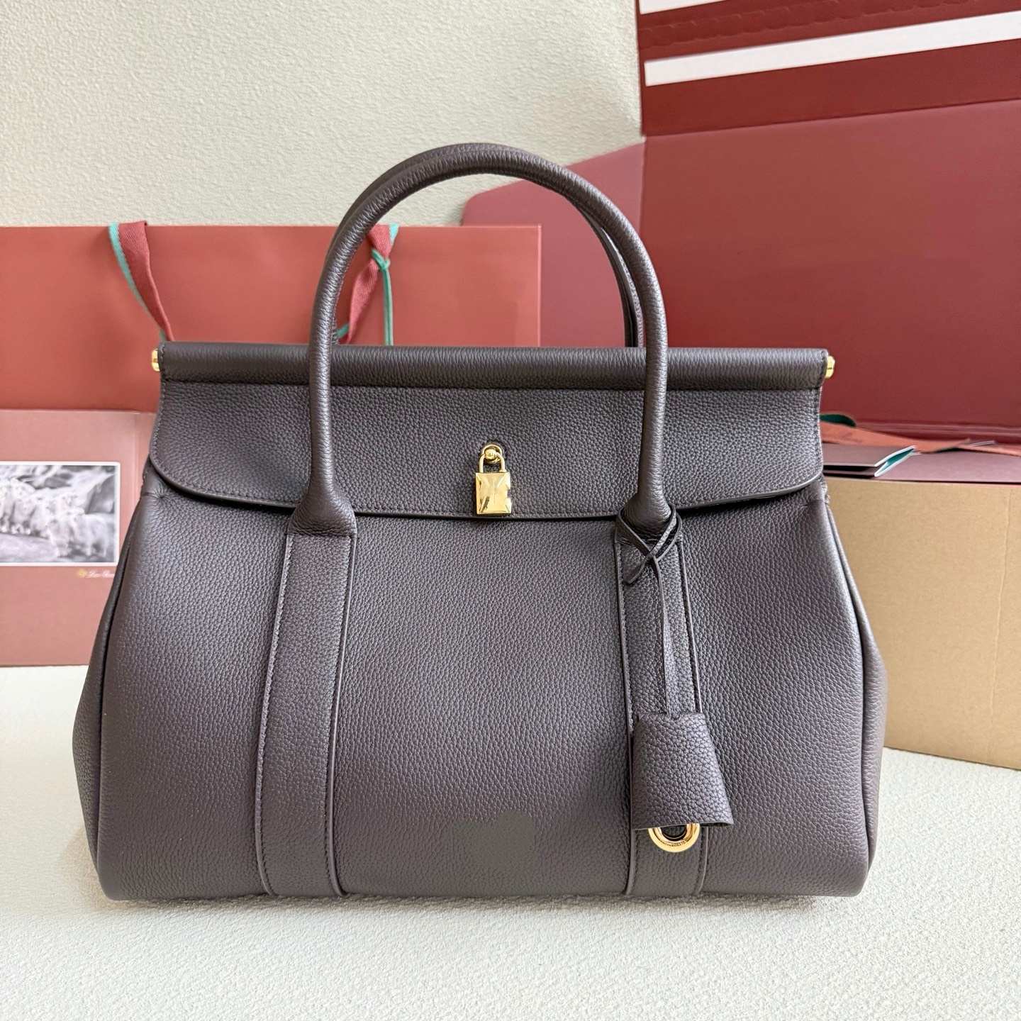 Flip designer handbags high quality handbags travel bags real cowhide bags can be closed or open to wear large capacity and multi-color blocking bag