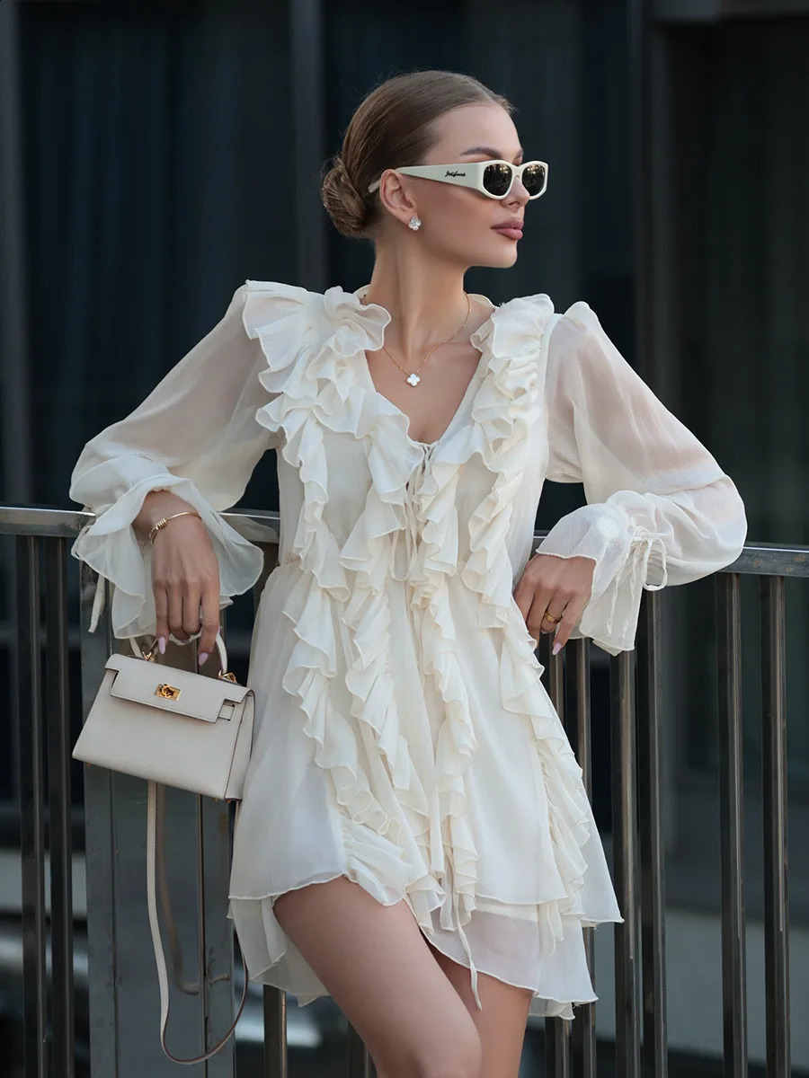 Bornladies Spring Murffon Robe Womens Long Lantern Manches de profondeur V Col à volant Taie courte jupe élégante French Style 250808