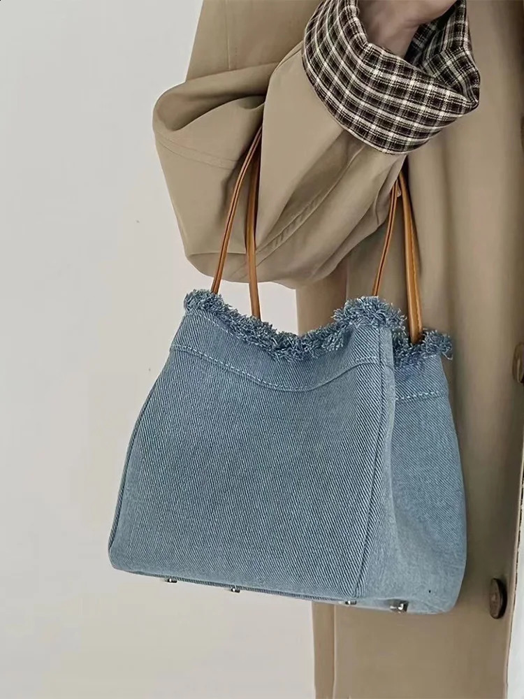 Denim Bucket Bag Womens Foldable Stretchable Magnetic Buckle Handbag Street Trend Personalized Small Square Bags 250811