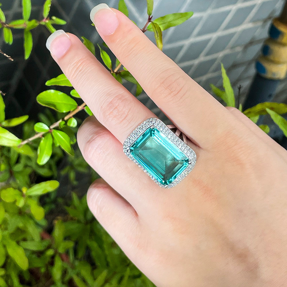 2025 Sparkling Handmade Luxury Jewelry 18k White Gold Fill Baquette Green 5A Cubic Zircon High Quality Pave CZ Diamond Gemstones Party Eternity Wome