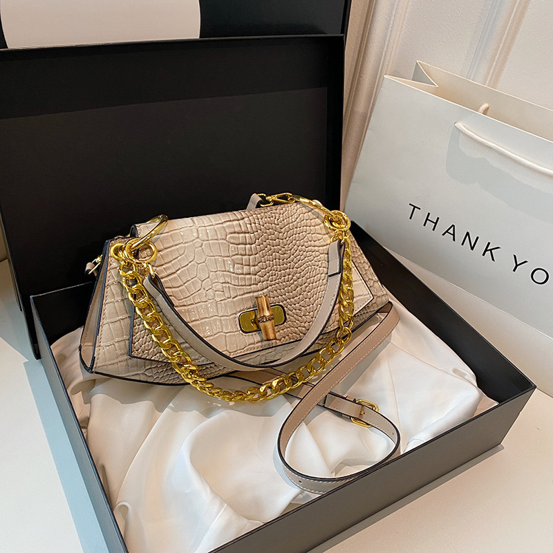 Women's Crocodile Handbag, Japanese-Korean Style Extra-Large Shoulder Crossbody Bag With Circular Shape, PU Crocodile Print, Gold Chain Strap, Zippe