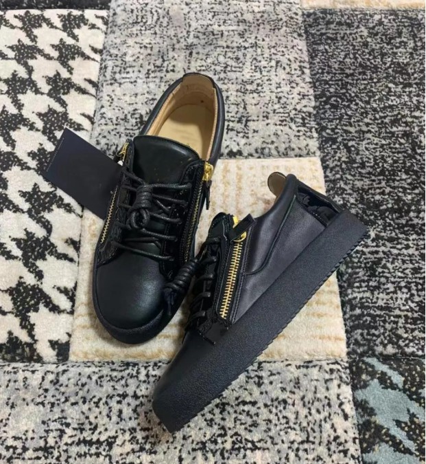NOUVEAUX marques de mode Men Low-top Frankie Sneakers Front Zip Toe Toers Teiners Rubber Mids Sole Robe Sports Robe Mariage Contactive Walking38-