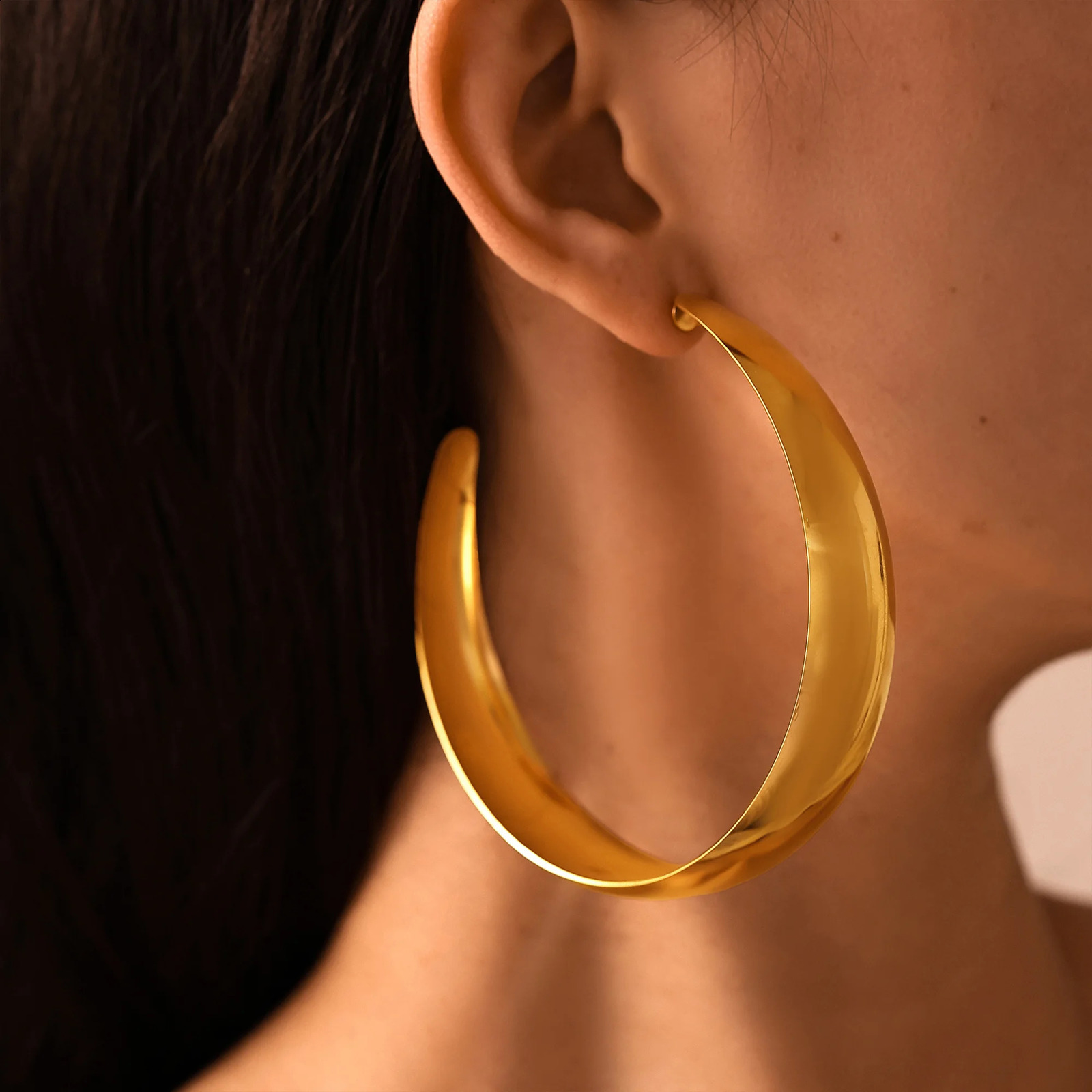 Hyperbole Large Hoop Earrings For Women Stainless Steel 18k Gold Plated Glossy Surface Womens Big Earring Simple Female Hoops 250815