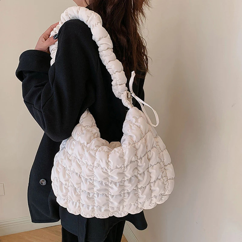 Large Capacity Quilted Padded Crossbody Bag Pleated Bubbles Cloud Shoulder Bags Tote Bucket er Bag Ruched Lady Handbags 250814