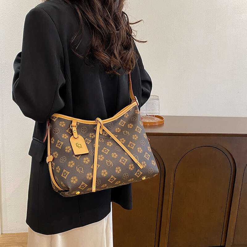 Vendre à chaud Bodet haut de gamme à la mode élégante Elegant Women's grande capacité haut de gamme haut de banlieue polyvalente pour femmes sacs