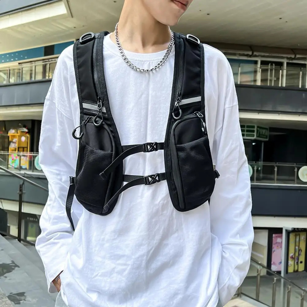 Trendy Chest Bag Hip Hop Large Capacity Sports Casual Vest Bag Functional Reflective Strip Men Sports Vest Pack Streetwear 250811
