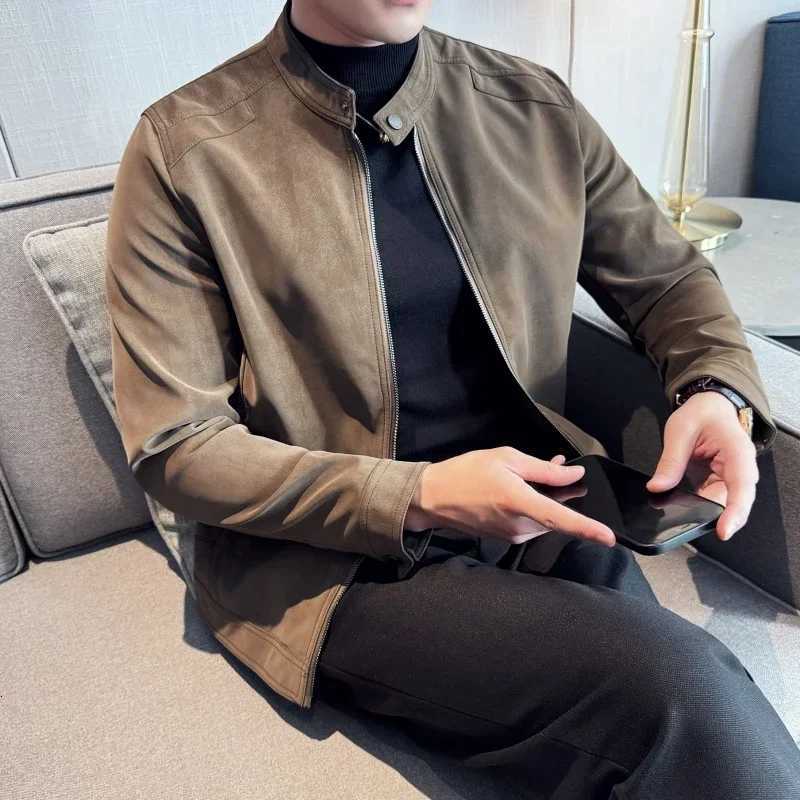 2025 NOUVEAU BUSINESS Stand Collar Veste de mode British Style Courte de cuir courte Veste de moto