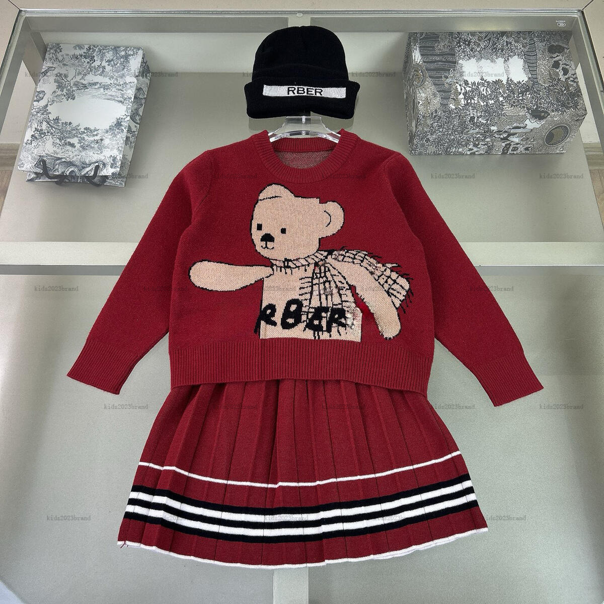New baby dress suit Girls two-piece set kids designer clothes autumn Round-neck hoodie and skirt A082X03N032