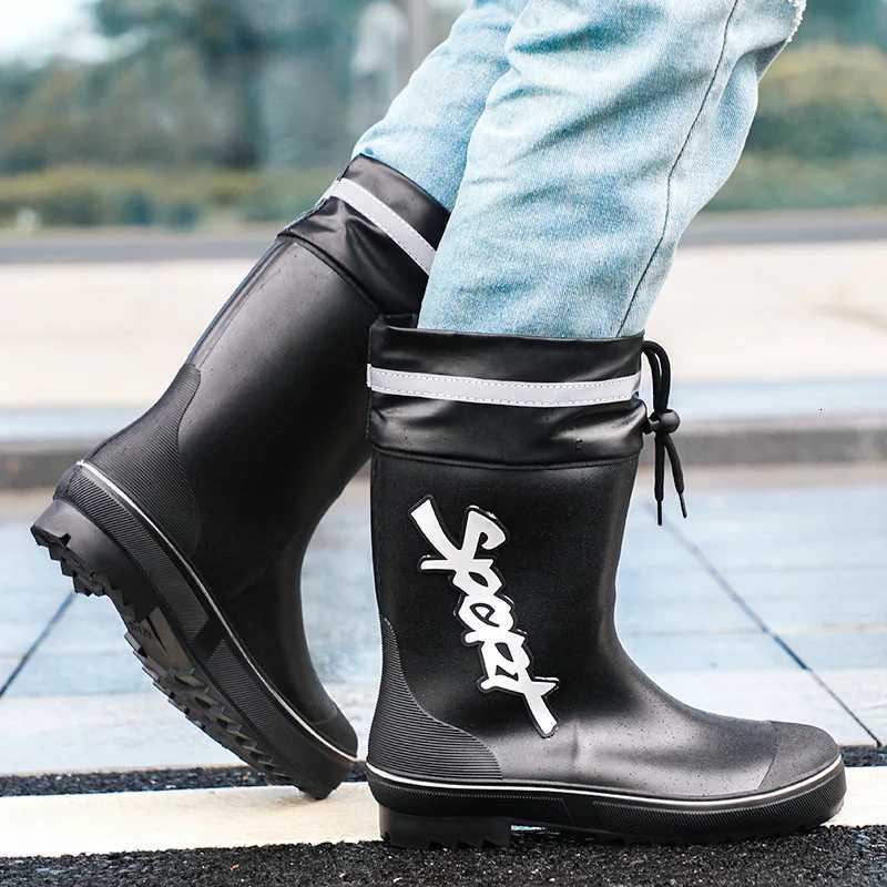 Short Rain Boots For Men Thick Soles Wear-resistant Waterproof Shoes Suitable For Fishing Camping Outdoor Summer And Winter XJ250818