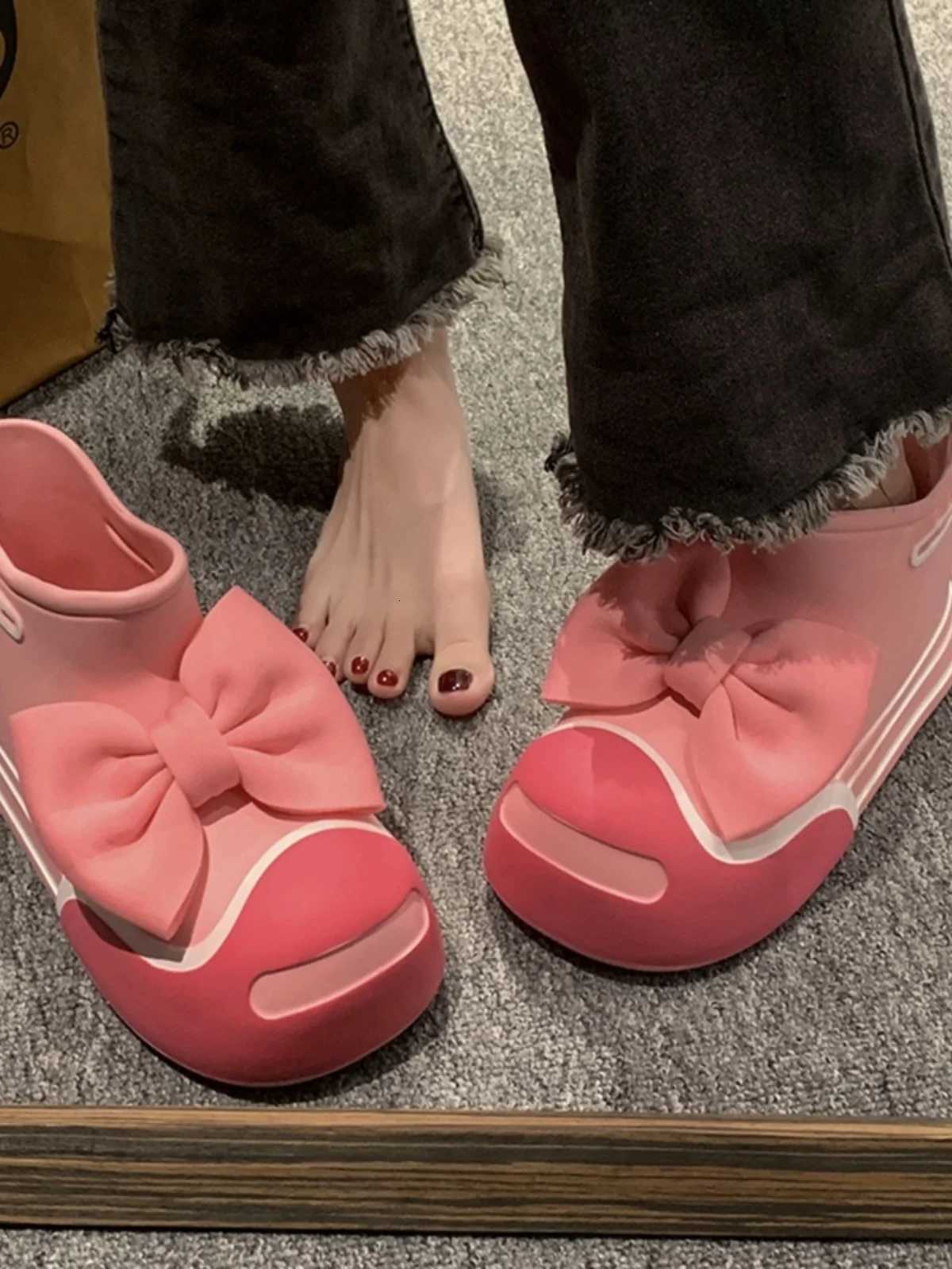 2025 Nouvelles bottes de pluie pour femmes japonais mignon grosse tête thi bot imperméable non-glip d'été eva tube d'eau bottes xj250818