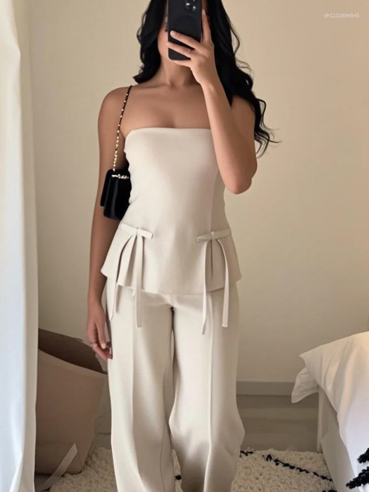 Pantalon de deux pièces pour femmes élégant en dentelle de lacet en haut Suit d'été Sans manches sans manches slim top top pantalon largeur lâche