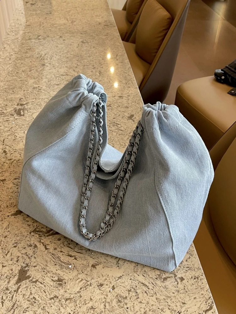 Large Capaci Womens Bags Faion Denim Chain Tote Spring Summer Feel Single oulder Bag Soft Handle 250809