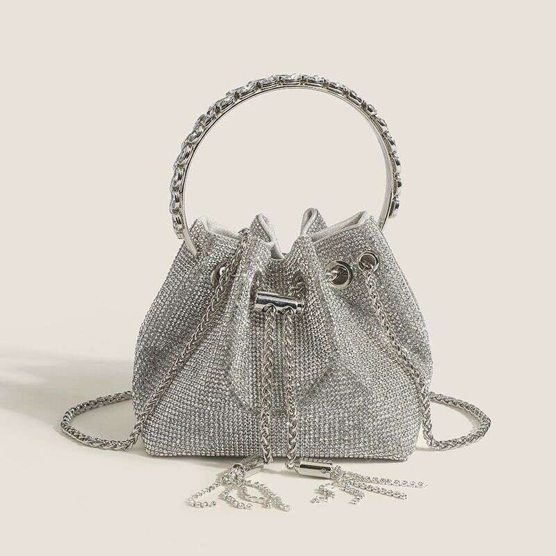 Small Small Bag 2024 de la chaîne flash de nouvelle tendance de la mode Flash Backet Full Bucket
