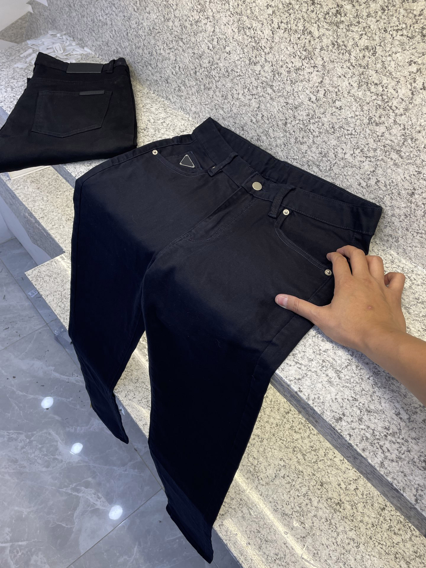Spring and autumn new mens jeans comfortable pure cotton material pencil pants highend brand designer jeans