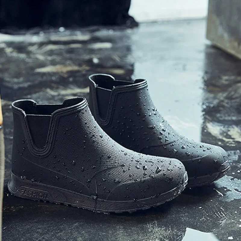 New Fi Mens Rain Boots Rubber Boots Platform Ankle Boots 2025 Summer Slip Couples Booties Men Work Shoes Womens Ankle Boots XJ250818