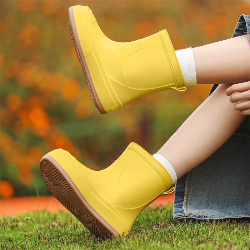 Women Rain Boots Spring Autumn Waterproof Anti-slip Overshoes Outdoor Thick Sole Platform Ankle Rubber Boots PVC Wellies for Women XJ250818