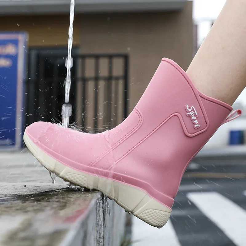 2023 New Womens Mid-Calf Rain Boots Adult Work Rubber Shoes Womens Outdoor Fishing Non-Slip Four Seasons Rainy Day Outdoor Wear XJ250818