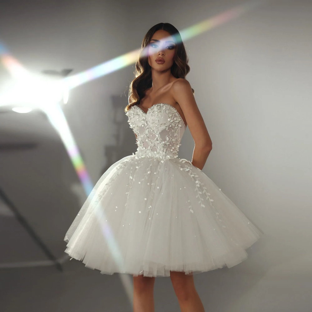 Belles robes de mariée en tulle midi avec des appliques délicates perles chérie lacet up arrière courte robe nuptiale couleur / taille sur mesure