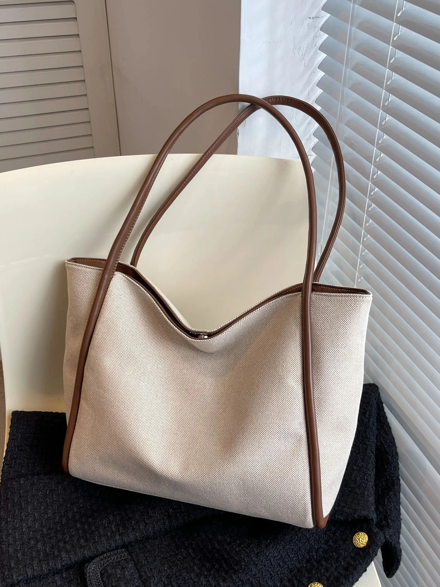 1 Piece Ladies Large Capacity Shoulder Tote Bag fashion Womens Bag Suitable for Mommy Daily 250809