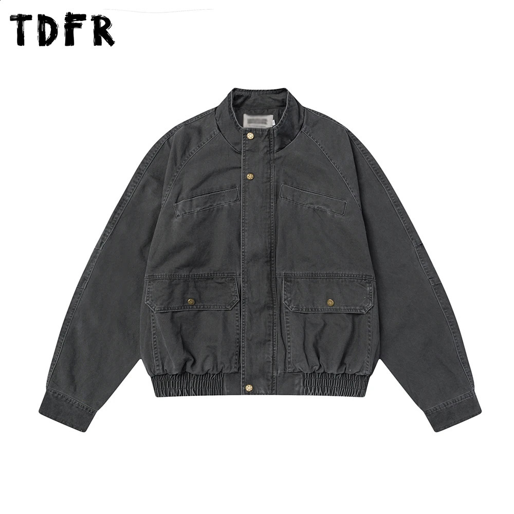 Veste de chargement multi-poches pour hommes épissés Automne Retro Retro Cascure Stand Collier plissé à manches longues Extérieur Man 250815