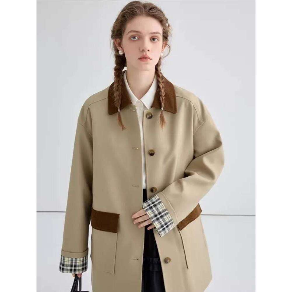 Un trench décontracté simple pour les femmes, l'automne hiver nouveau design de style britannique, la couleur bloquée en vrac lâche et minceur