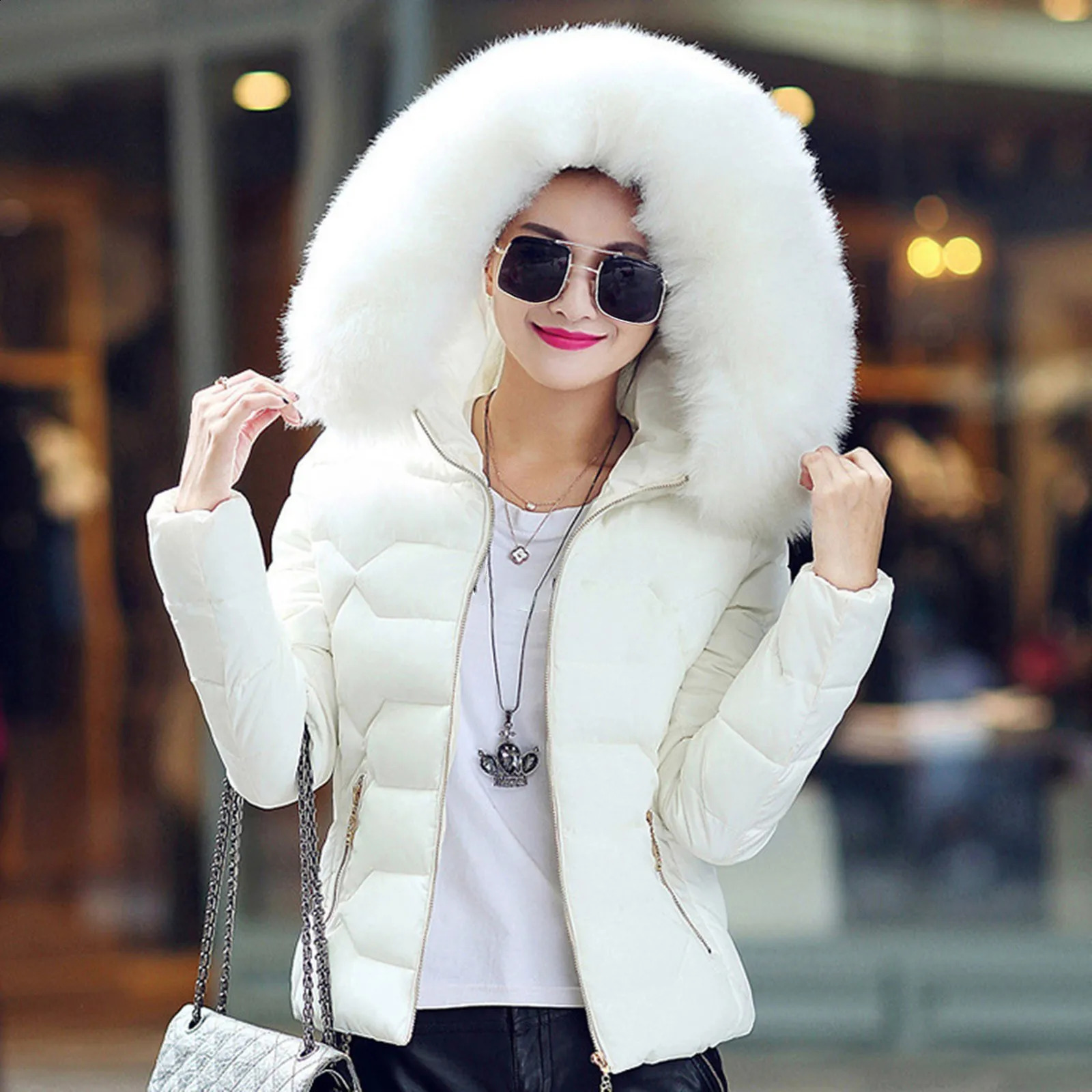 Women Lightweight Cropped Down Coats Warm Puffy Zippered Solid Short Puffer Coat With Fur Hooded Winter Quilted Jacket 250815
