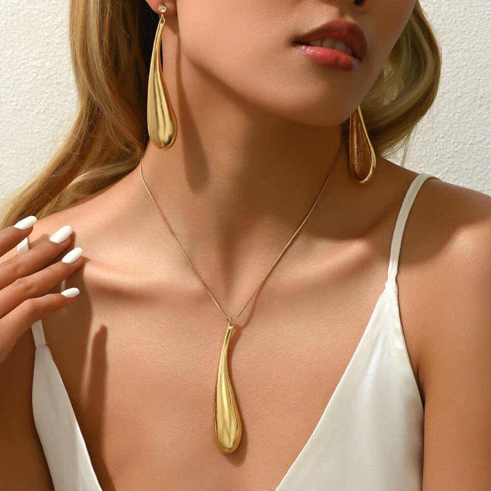 Ins Jewelry Set Simple American Style Water Drop Niche Design Stud Earrings Elegant Versatile Necklace Accessories