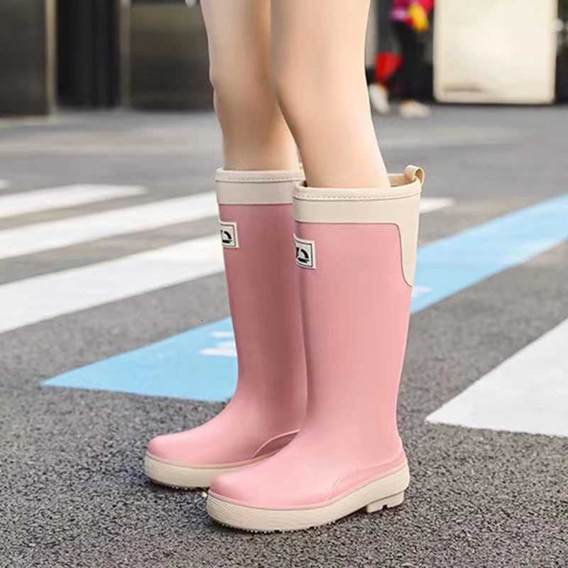 Nouvelles femmes en plein air Four Seasons Anti-slip imperméable Chaussures décontractées à tube haute chaussures imperméables antidérapantes